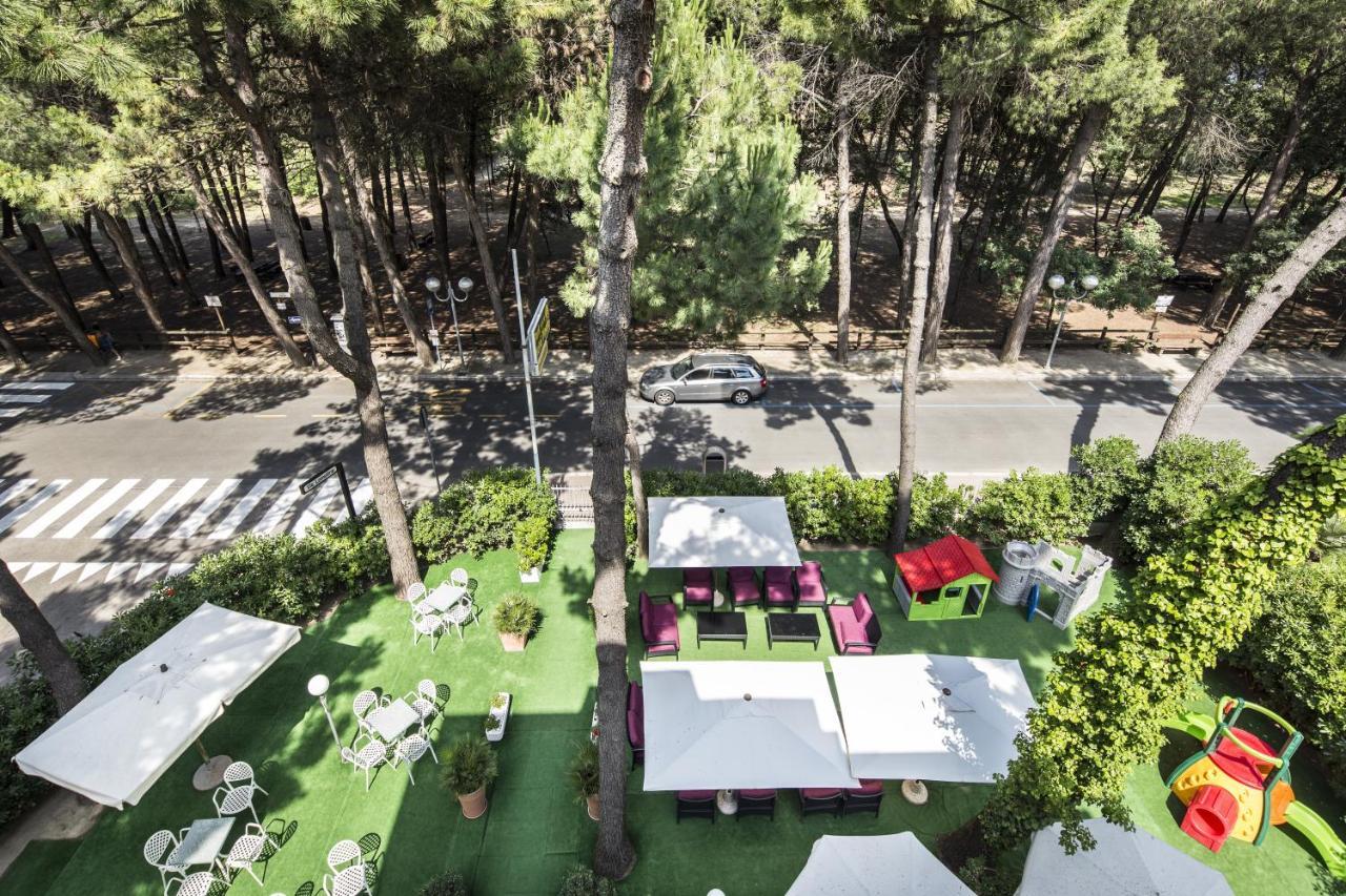 Park Hotel Pineta Cervia Eksteriør billede