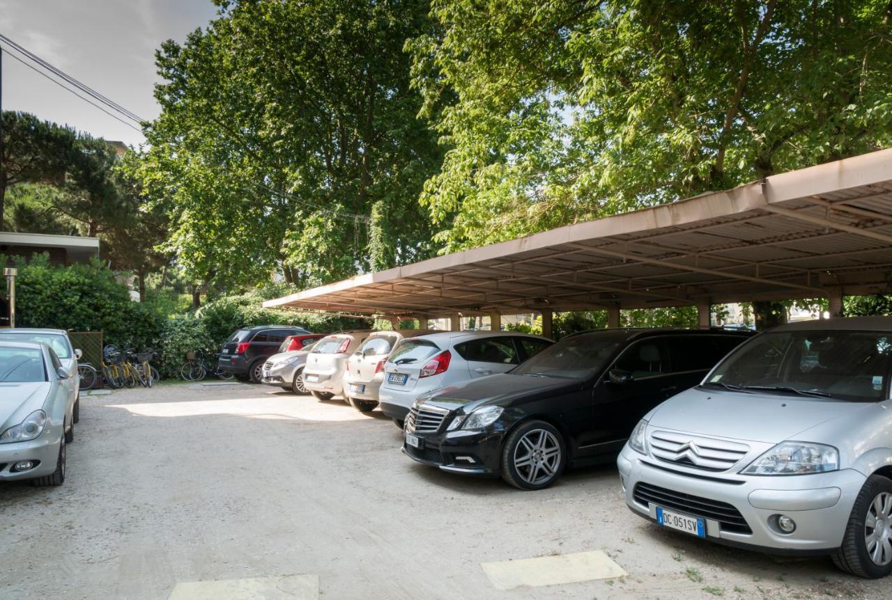 Park Hotel Pineta Cervia Eksteriør billede